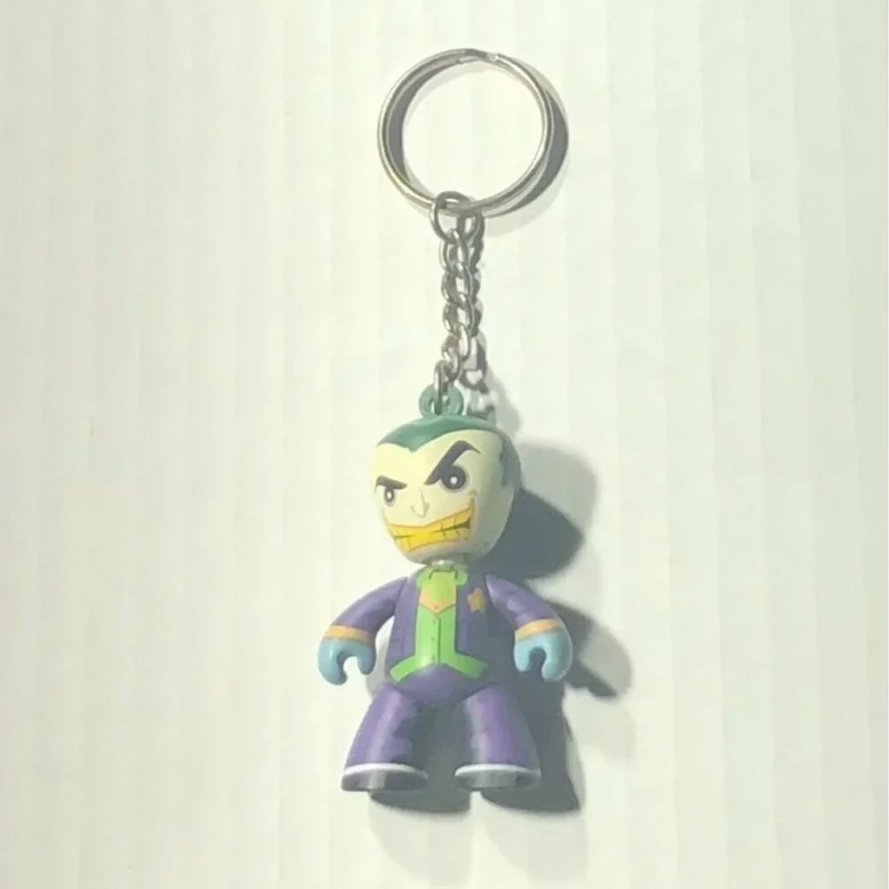 NWOT DC Universe Mini Mez Joker Key Chain The Classic Joker Cartoon Purple/Green